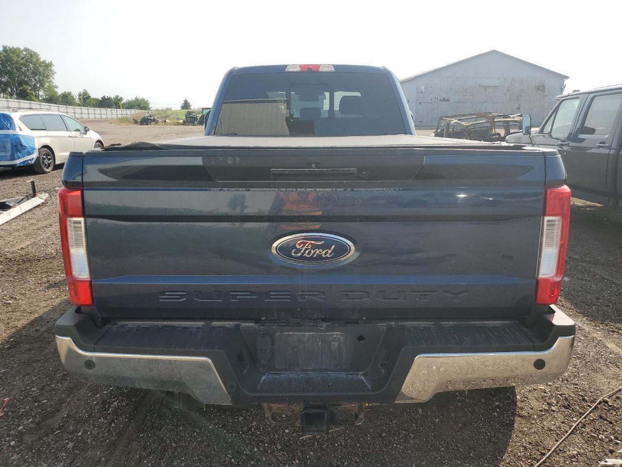 2017 Ford F350 Super Duty - Фото 6