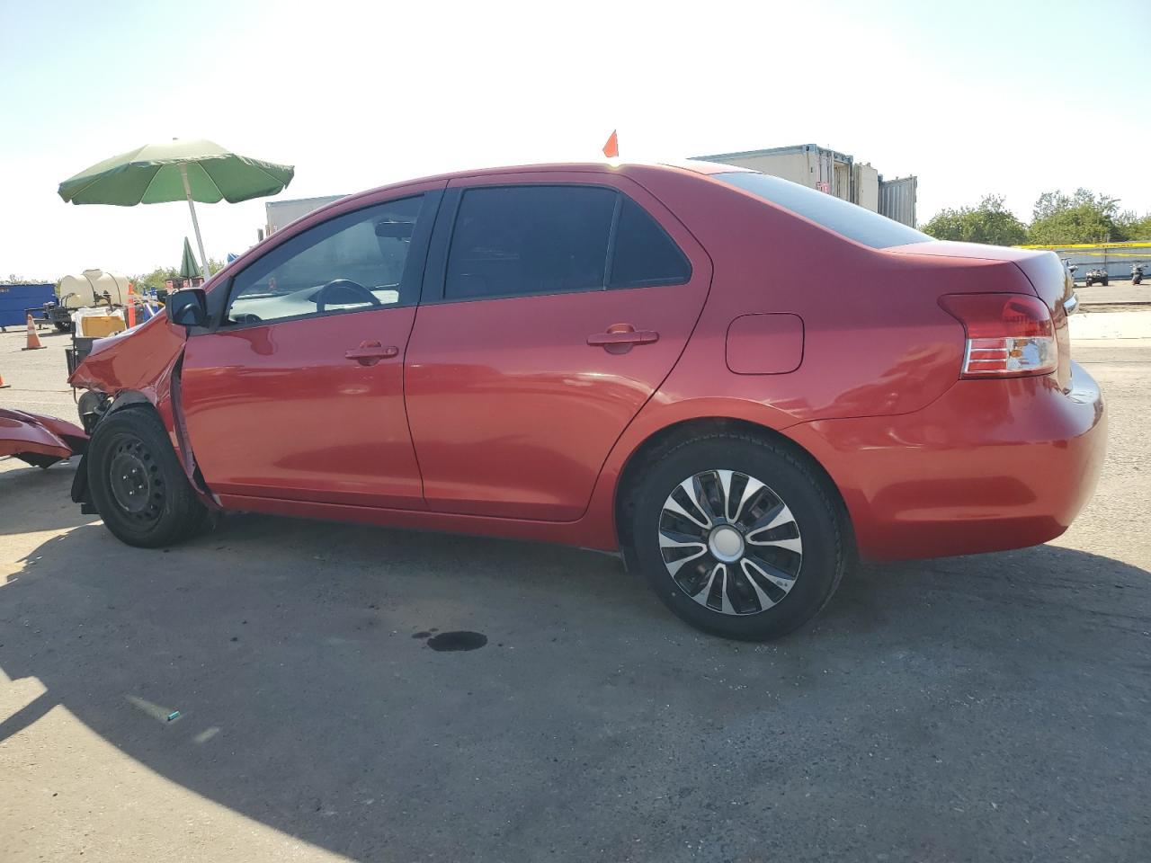 2012 Toyota Yaris - Фото 2