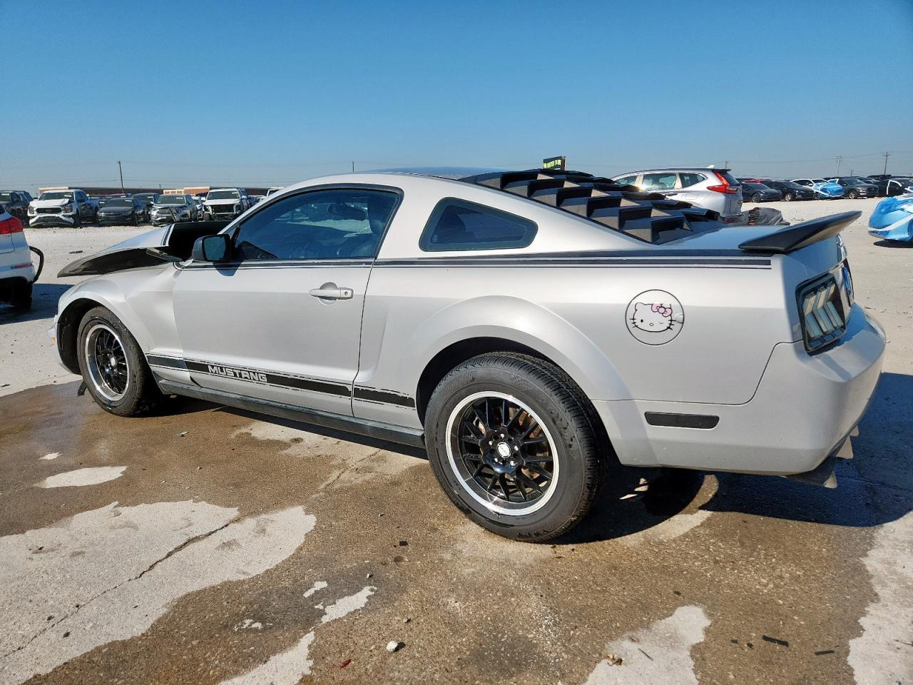 2007 Ford Mustang - Image 2