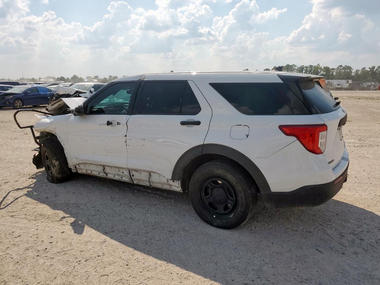 2021 Ford Explorer Police Interceptor - Image 2