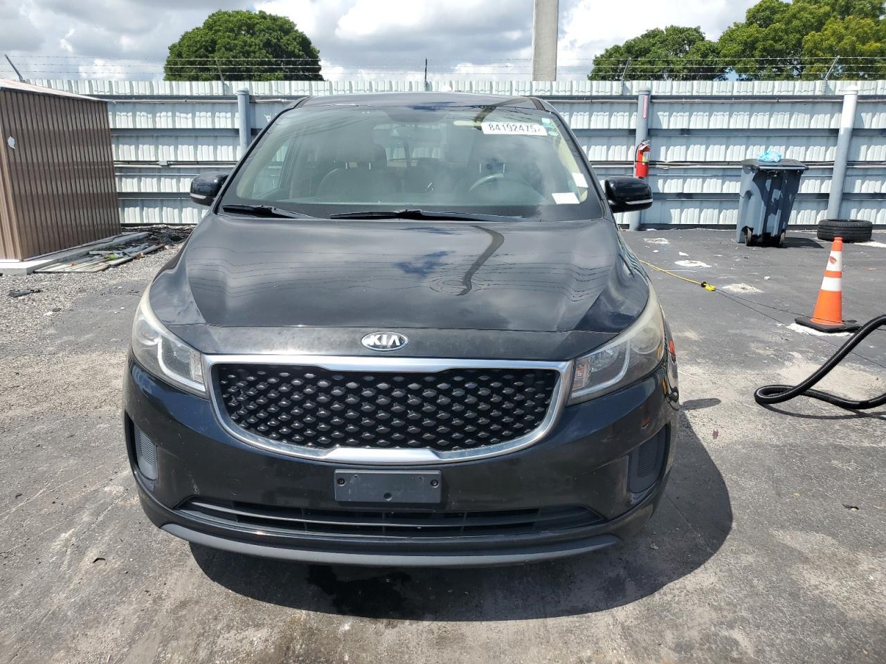 2017 Kia Sedona Lx - Фото 5