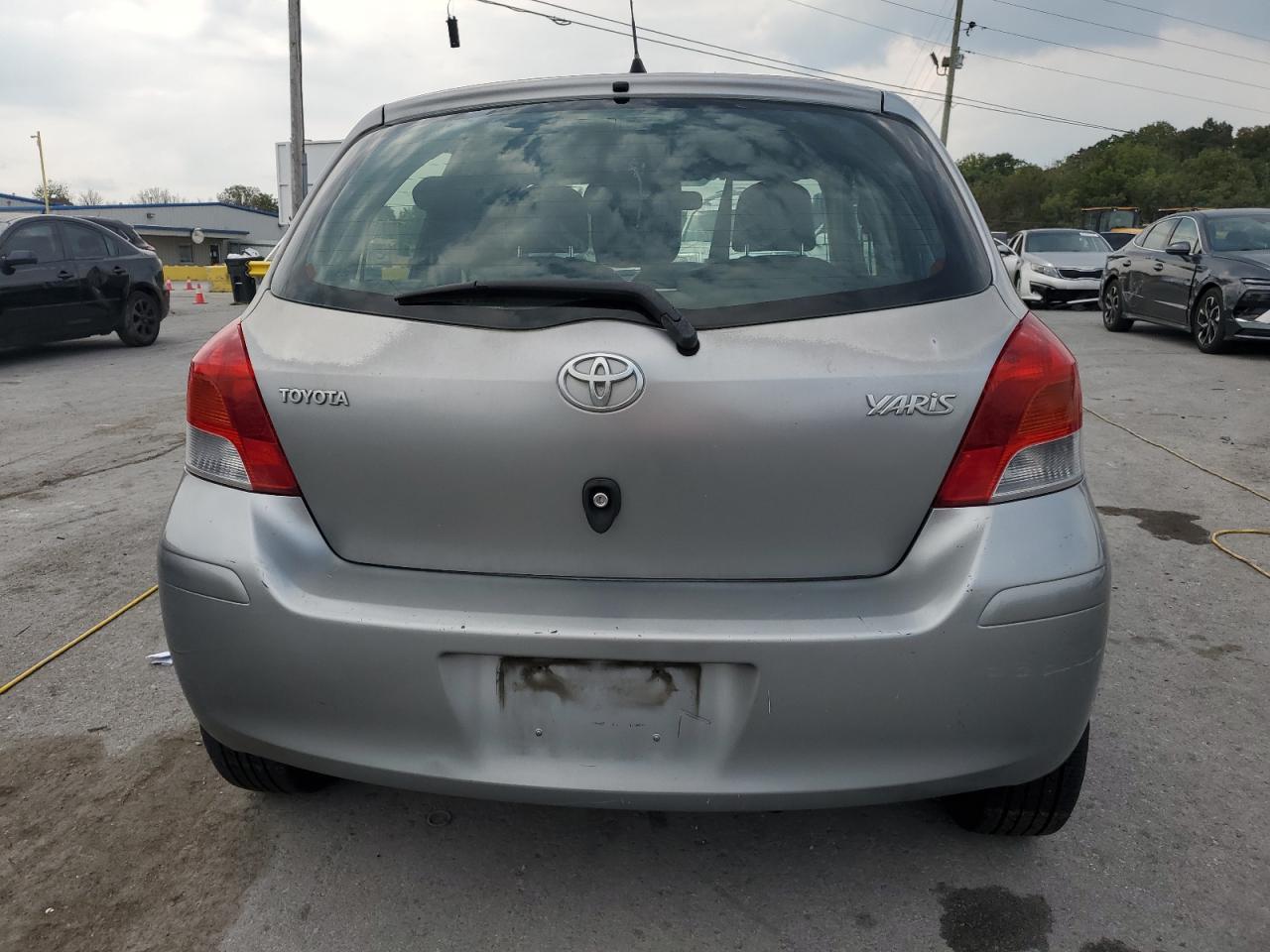 2010 Toyota Yaris - Фото 6