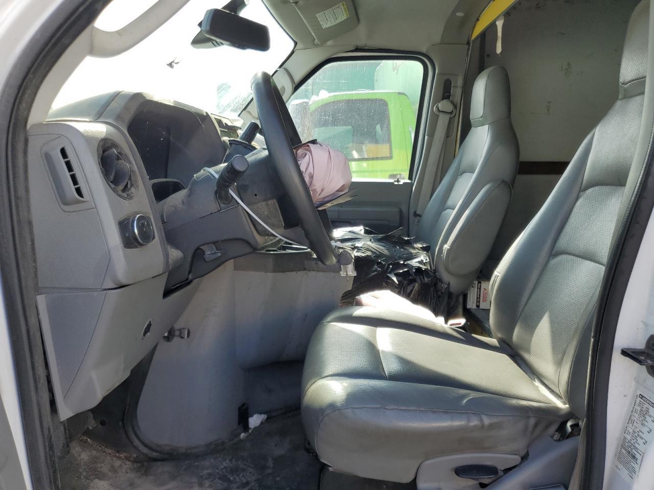 2023 Ford Econoline E350 Super Duty Cutaway Van - Image 7