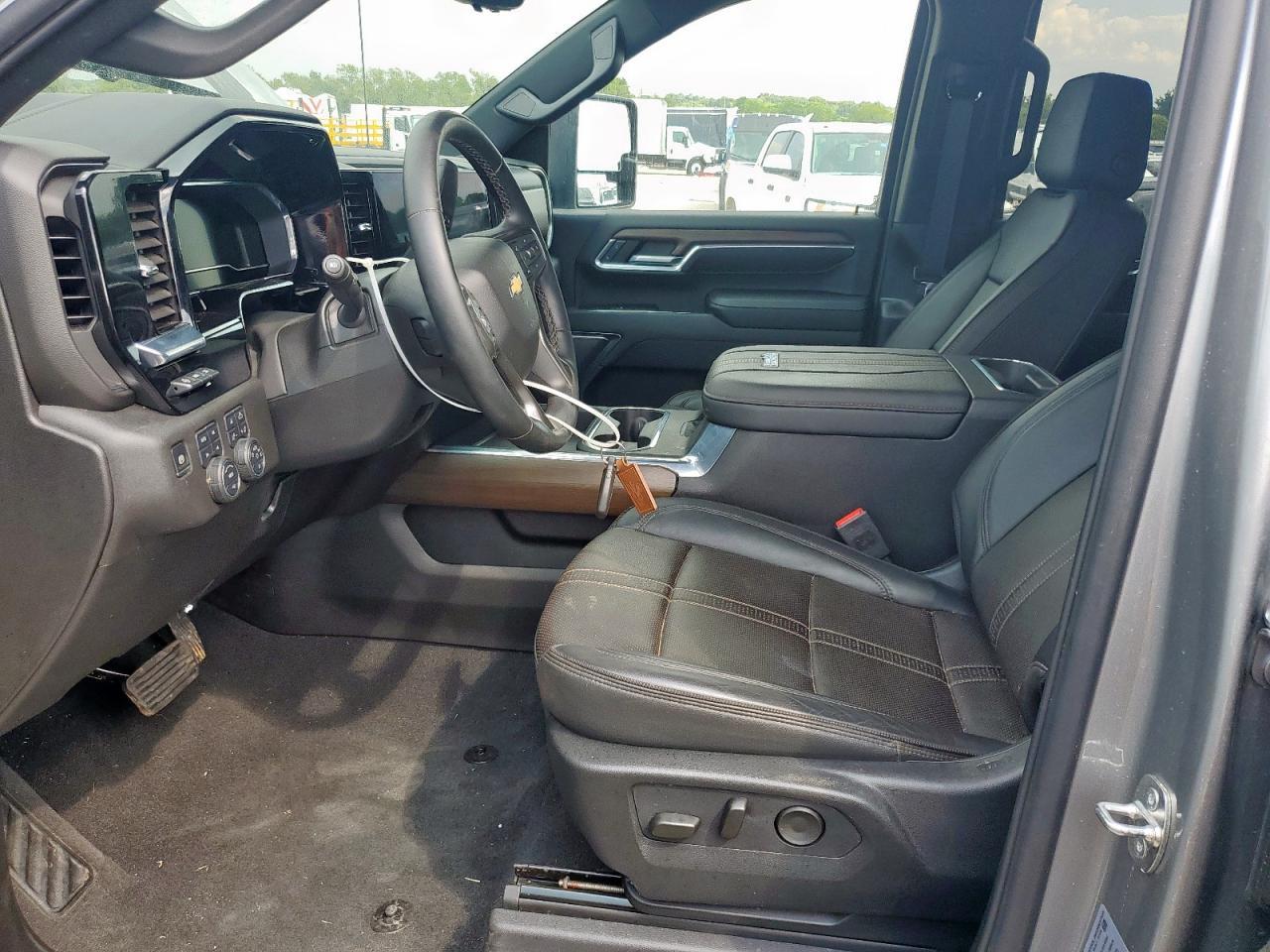 2024 Chevrolet Silverado K2500 High Country - Фото 7
