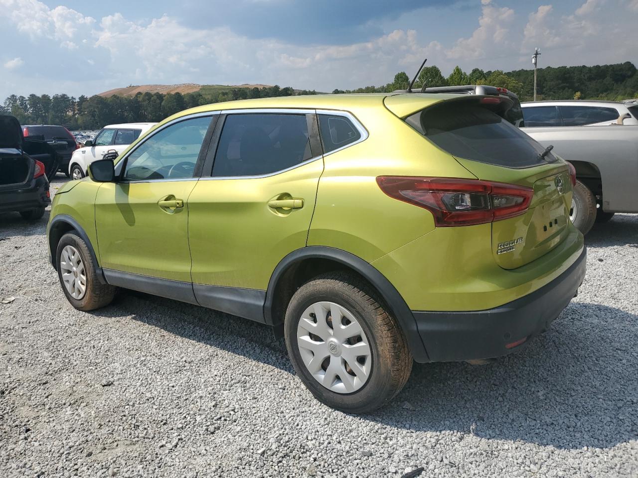 2020 Nissan Rogue Sport S - Фото 2