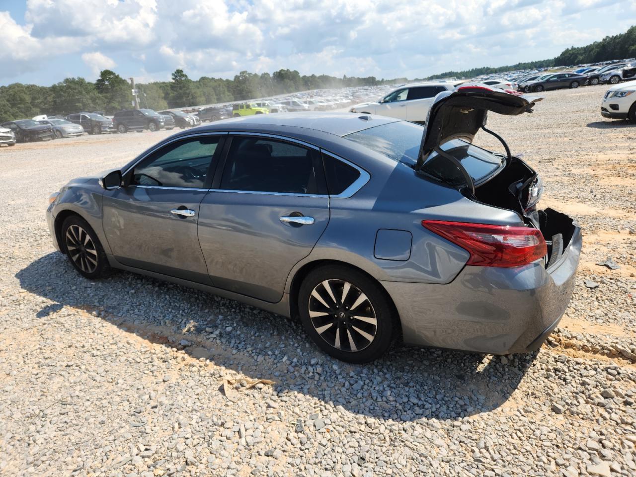 2018 Nissan Altima 2.5 - Фото 2