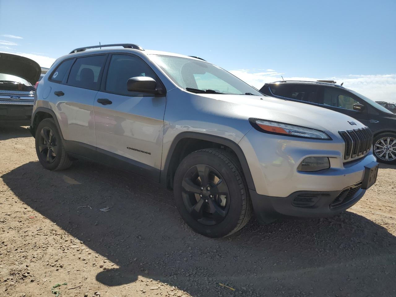2017 Jeep Cherokee Sport - Фото 4