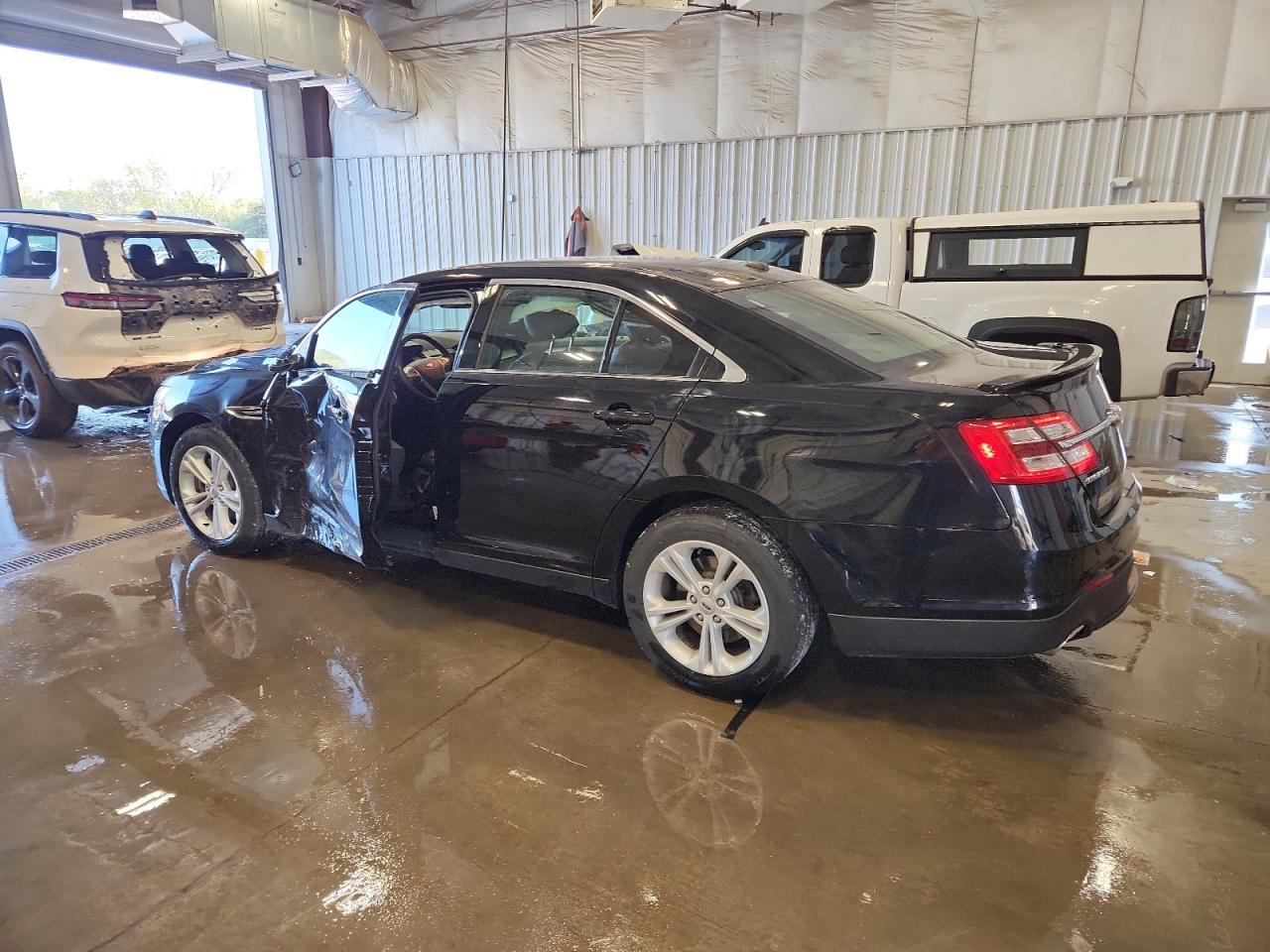 2018 Ford Taurus Sel - Image 2