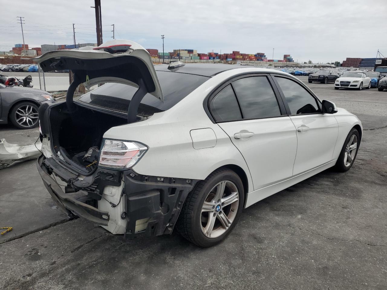 2012 BMW 328 I - Фото 3