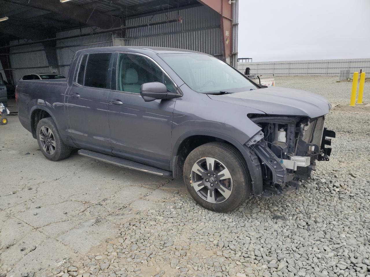 2017 Honda Ridgeline Rtl - Image 4