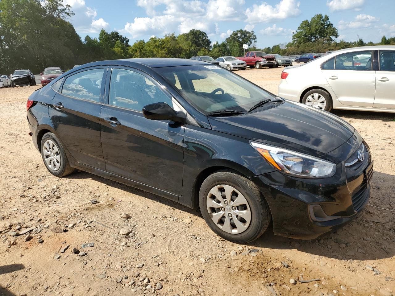 2017 Hyundai Accent Se - Фото 4