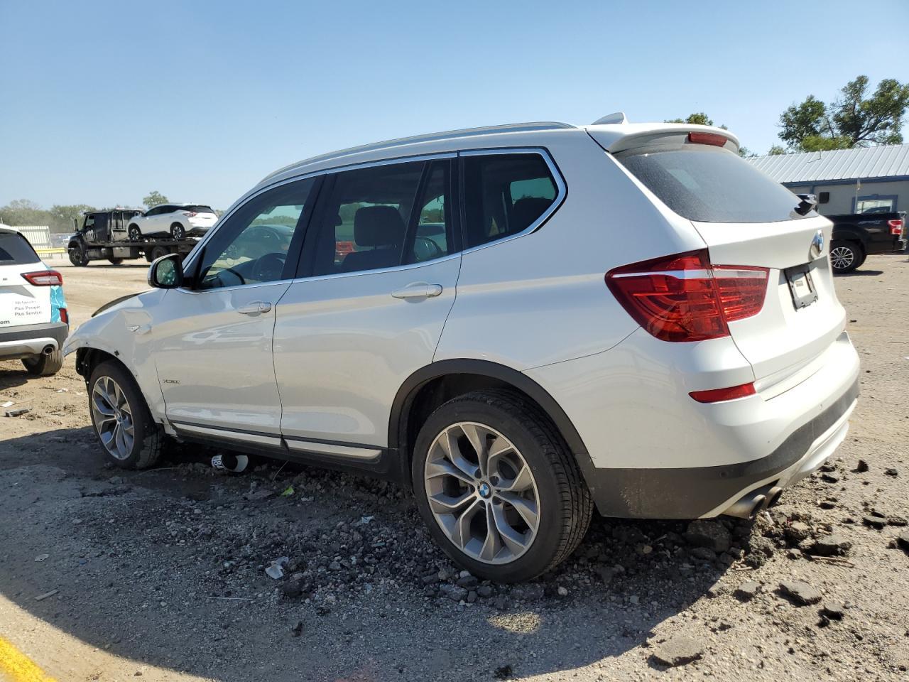 2017 BMW X3 xDrive28I - Фото 2
