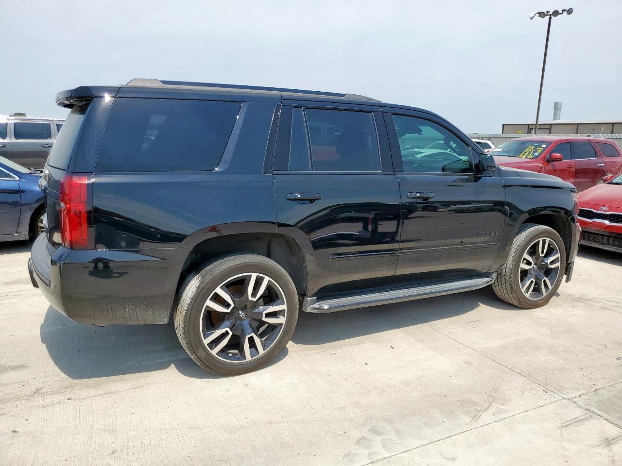 2018 Chevrolet Tahoe C1500 Premier - Фото 3