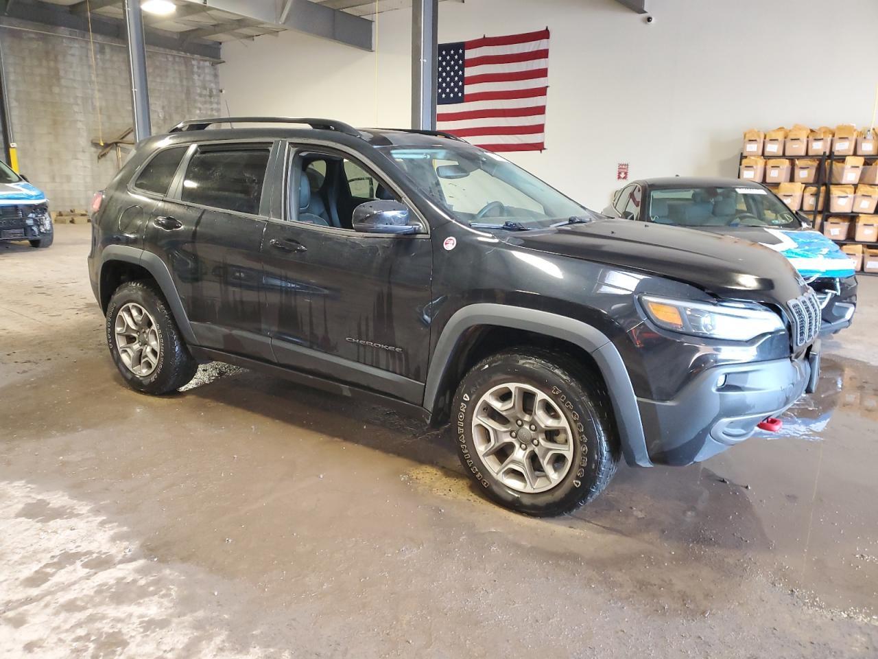 2022 Jeep Cherokee Trailhawk - Image 4