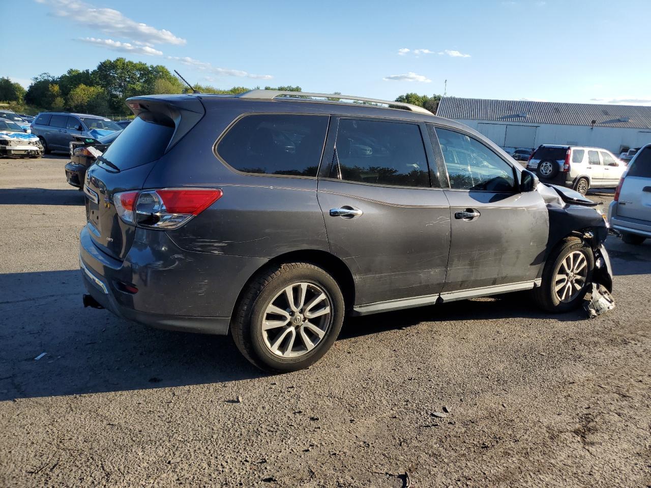 2013 Nissan Pathfinder S - Фото 3