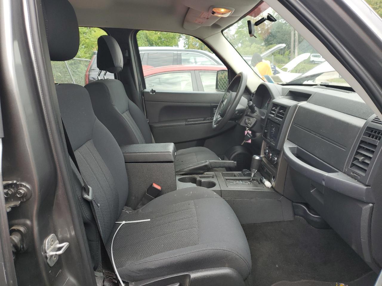 2012 Jeep Liberty Sport - Image 5