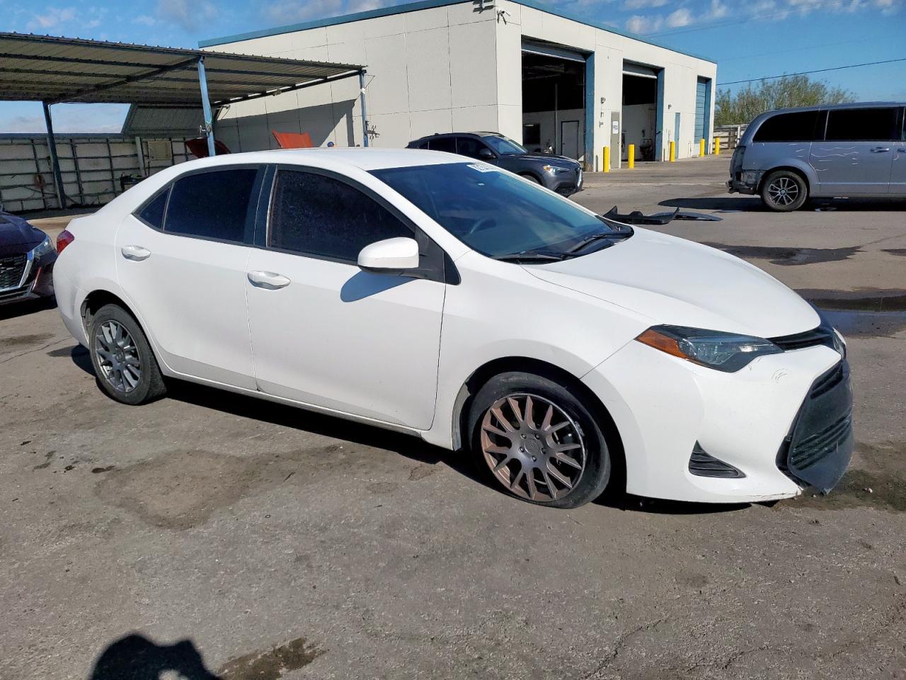 2019 Toyota Corolla L - Image 4