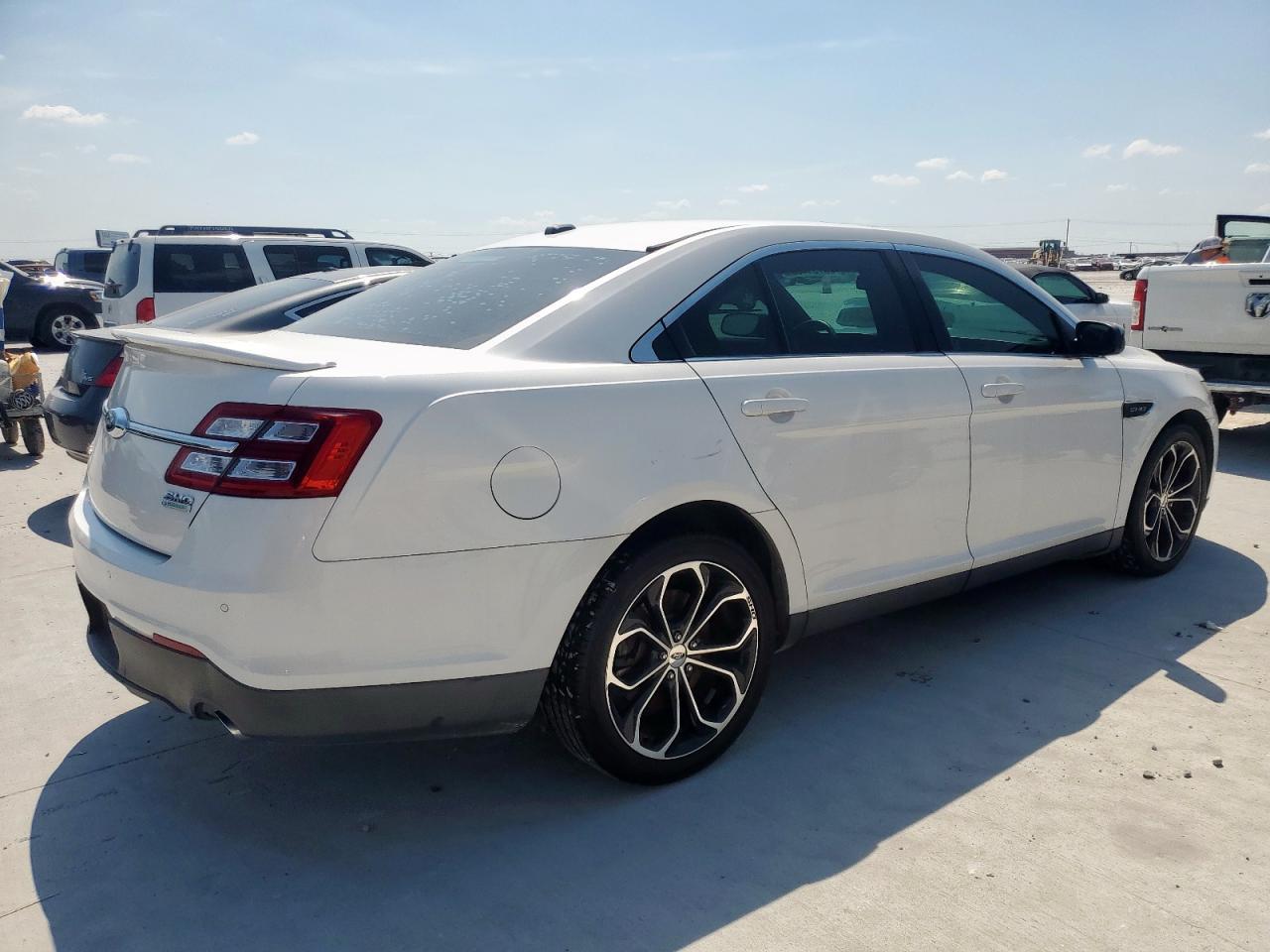 2015 Ford Taurus Sho - Image 3