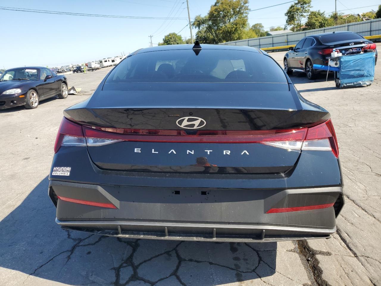 2025 Hyundai Elantra Se - Фото 6