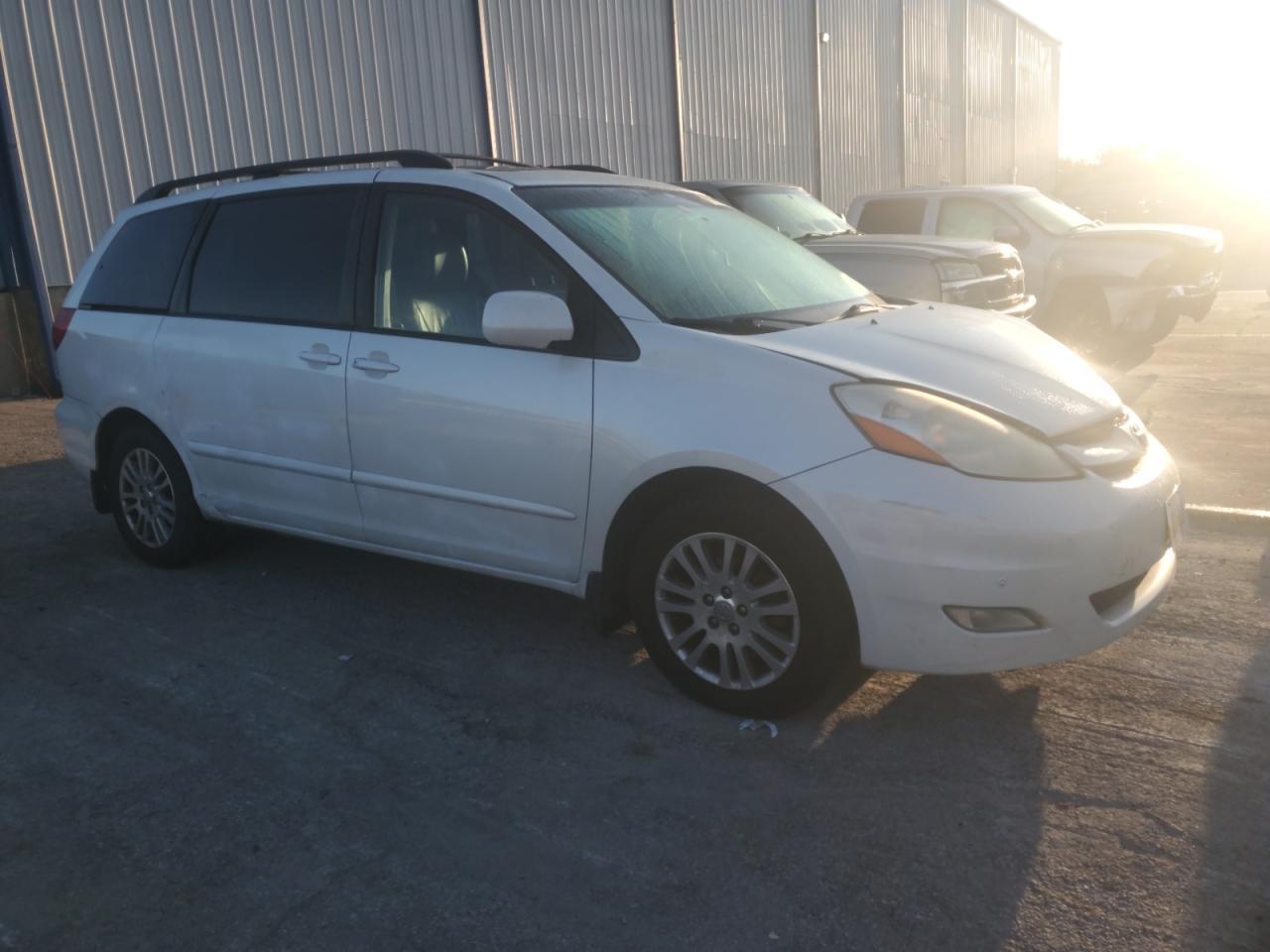 2010 Toyota Sienna Xle - Фото 4