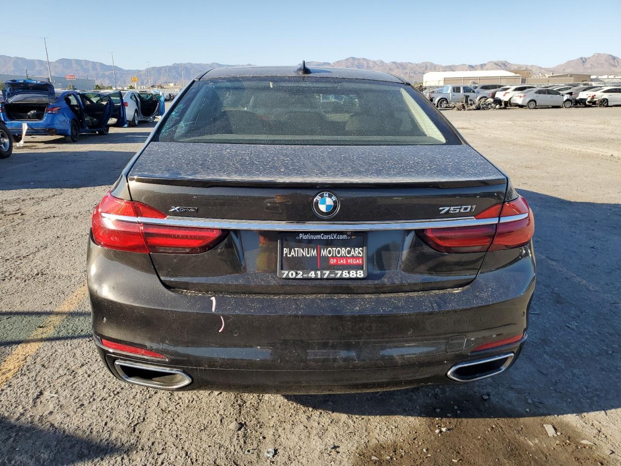 2016 BMW 750 Xi - Фото 6