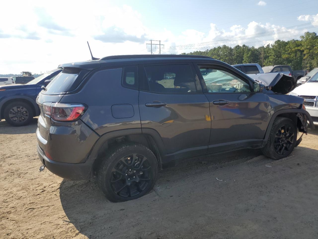 2024 Jeep Compass Latitude - Фото 3