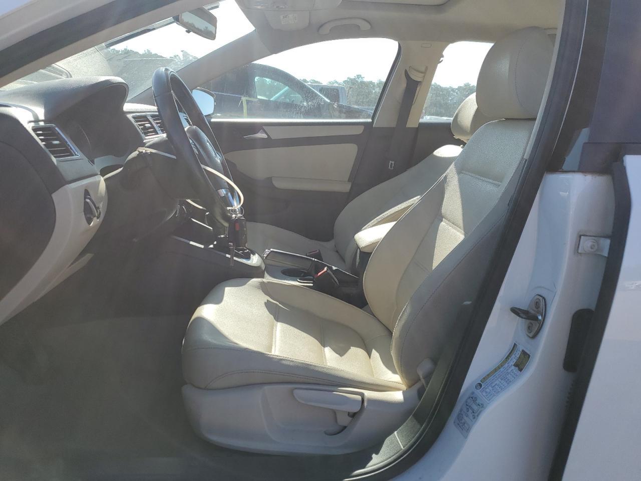 2012 Volkswagen Jetta Se - Image 7