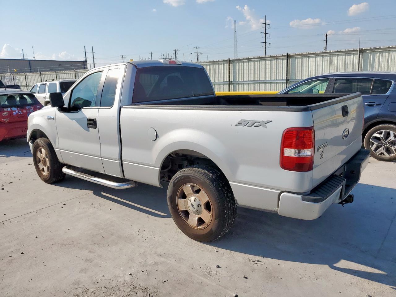 2005 Ford F150 - Фото 2