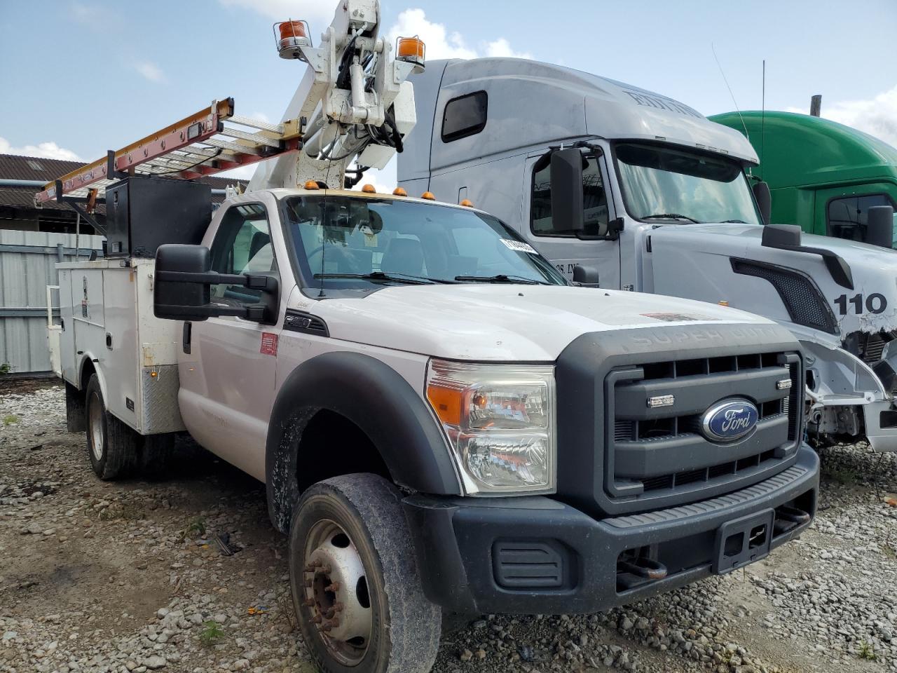 2013 Ford F450 Super Duty - Image 4