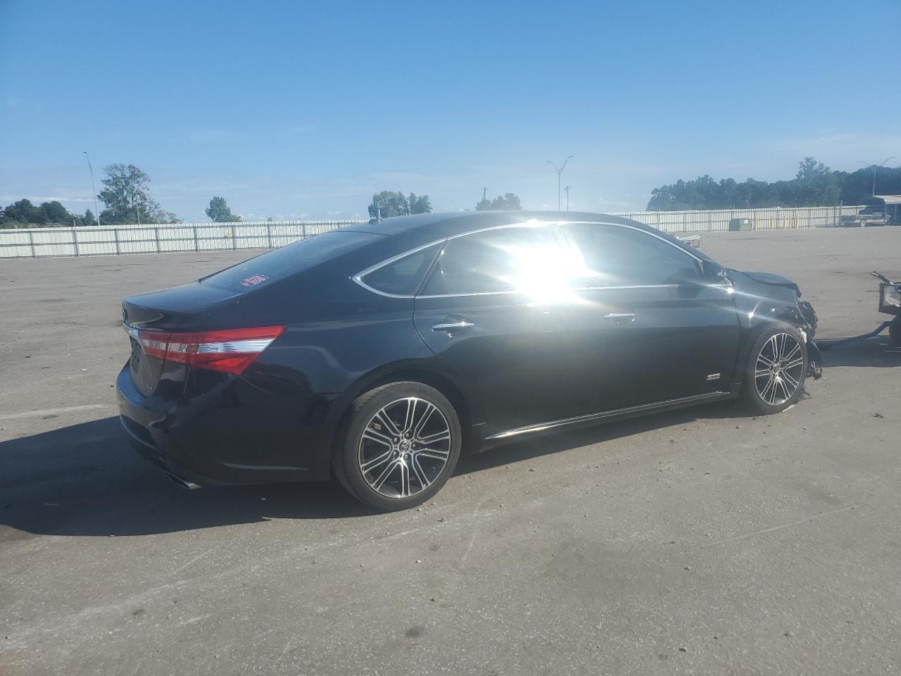 2015 Toyota Avalon Xle - Image 3