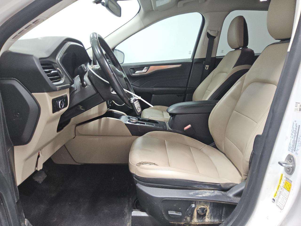 2022 Ford Escape Titanium - Image 7