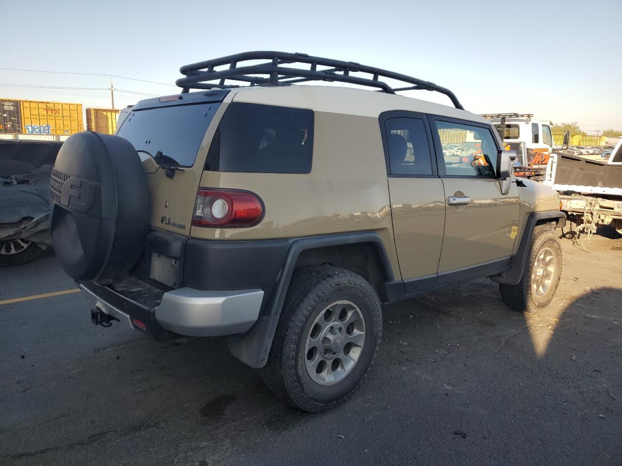 2012 Toyota Fj Cruiser - Image 3
