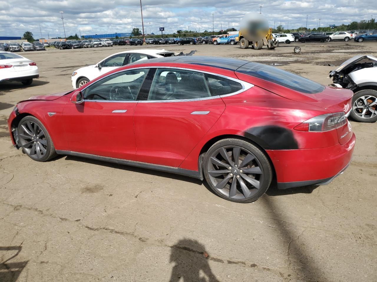 2015 Tesla Model S - Фото 2