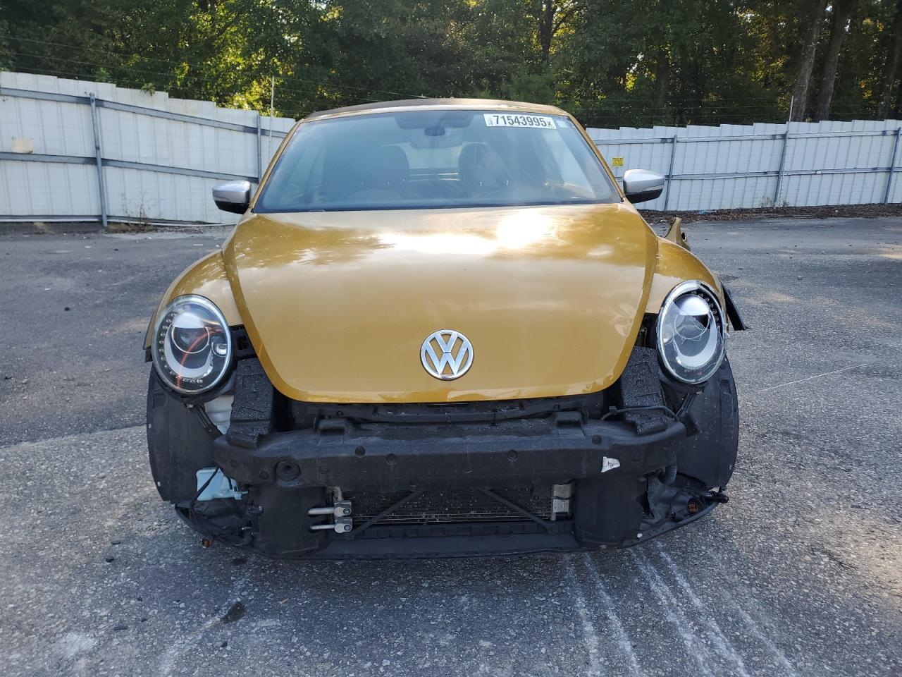 2017 Volkswagen Beetle Dune - Image 5