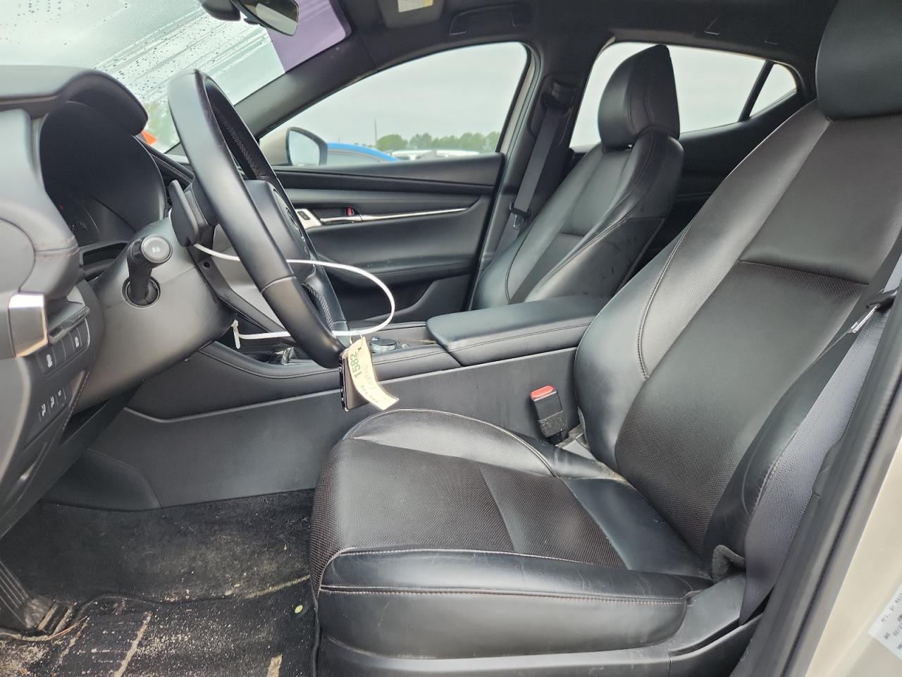 2022 Mazda 3 Premium - Фото 7