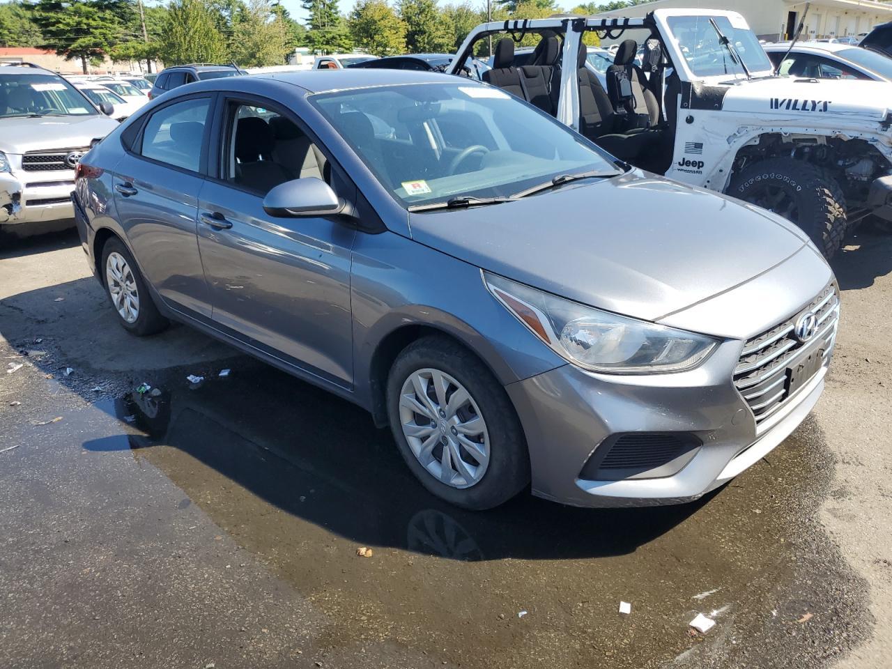 2020 Hyundai Accent Se - Фото 4