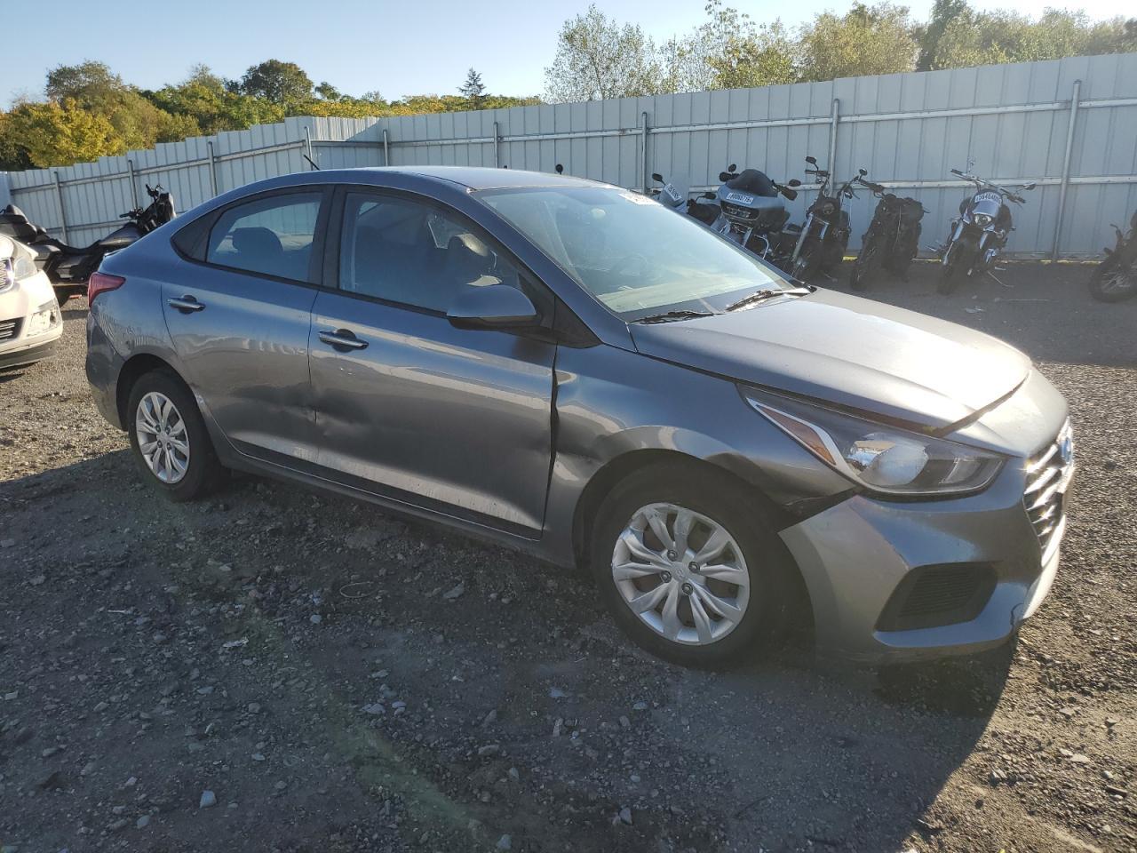 2019 Hyundai Accent Se - Фото 4