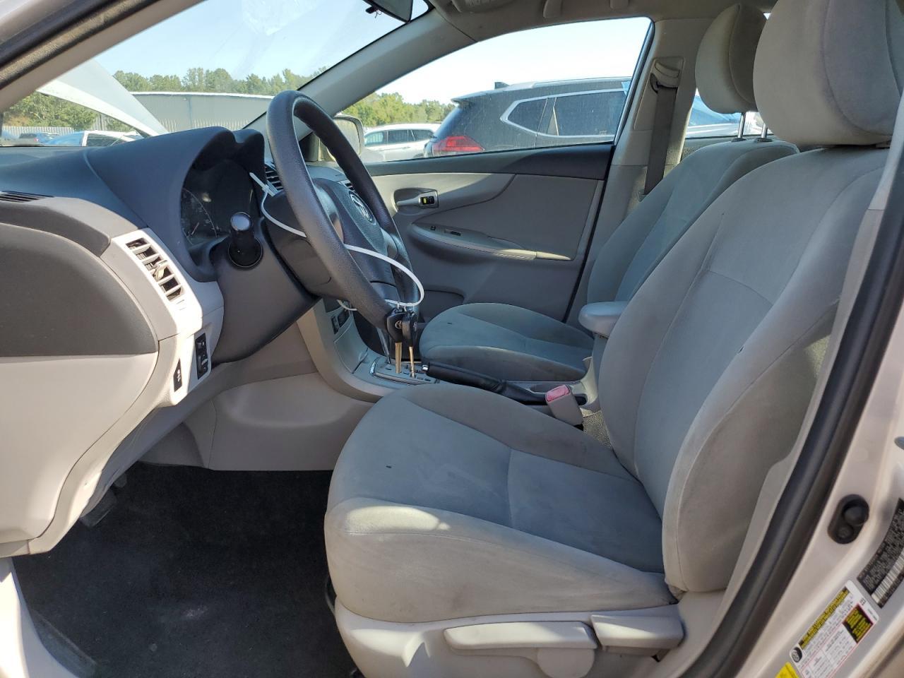 2011 Toyota Corolla Base - Фото 7