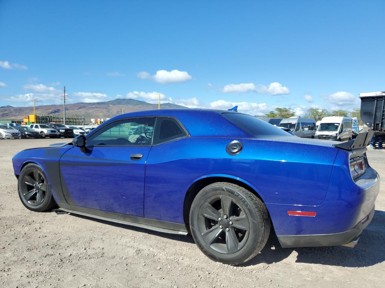 2021 Dodge Challenger Sxt - Фото 2
