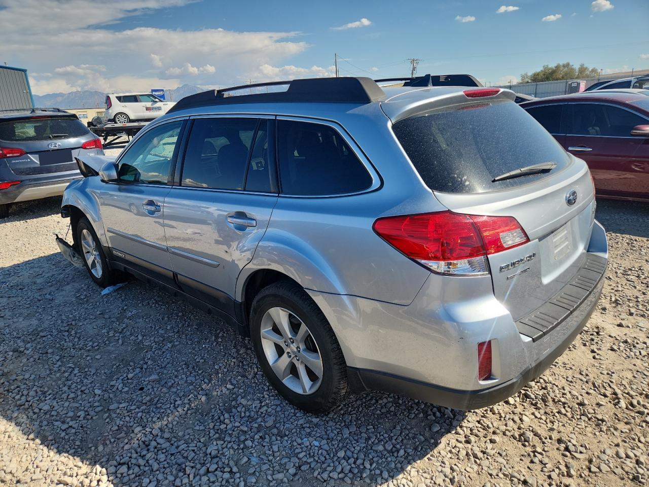 2013 Subaru Outback 2.5I Limited - Image 2