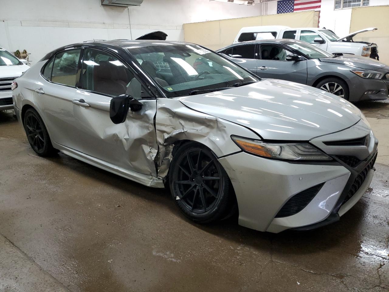 2018 Toyota Camry Xse - Фото 4