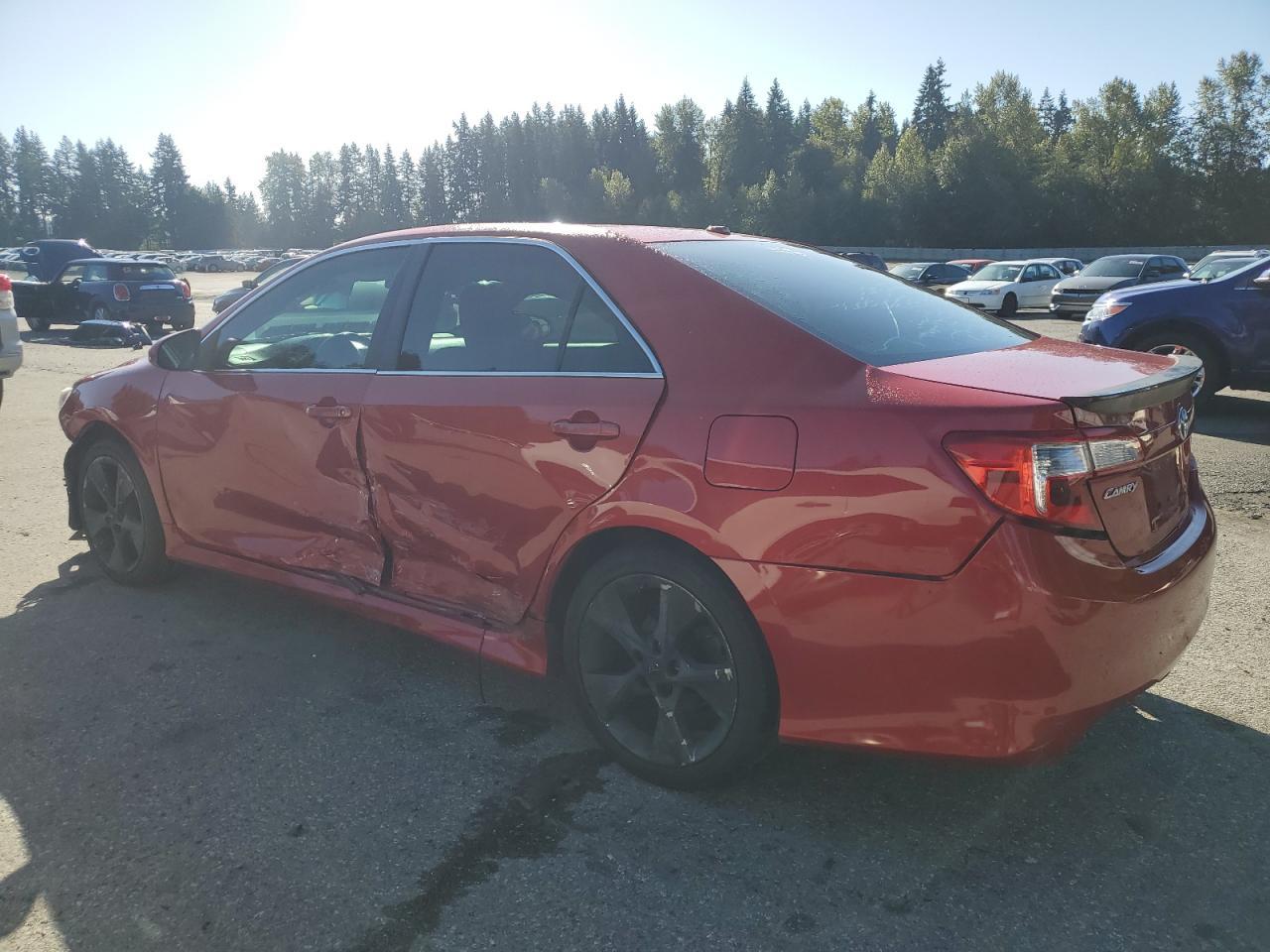 2012 Toyota Camry Base - Фото 2