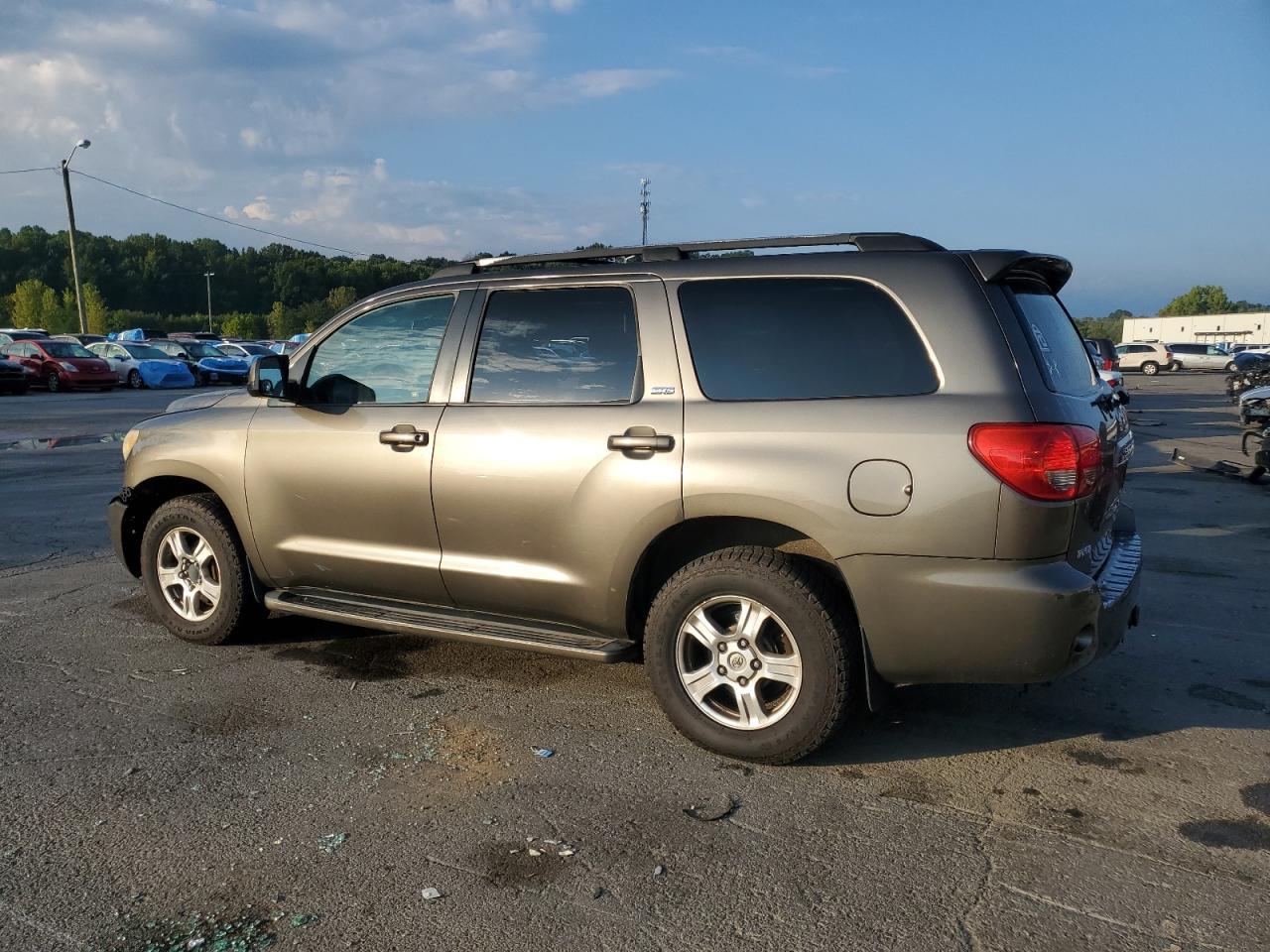 2008 Toyota Sequoia Sr5 - Image 2