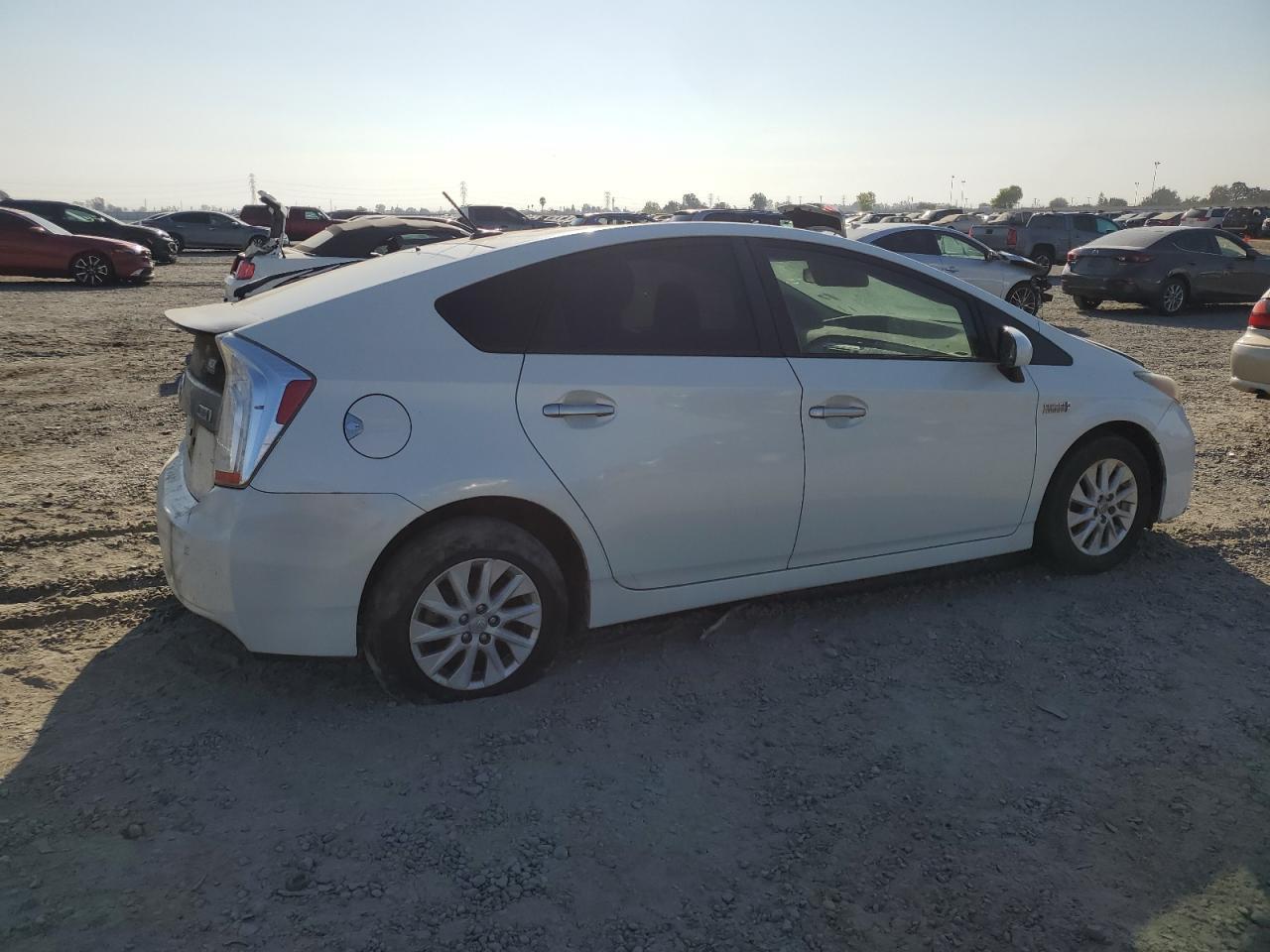 2013 Toyota Prius Plug-In - Фото 3