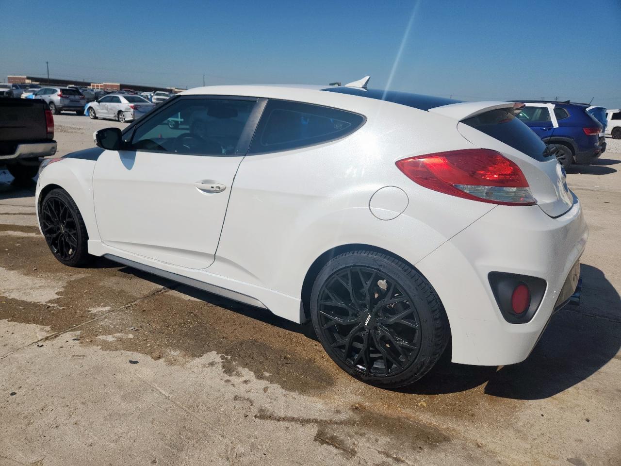 2014 Hyundai Veloster Turbo - Image 2