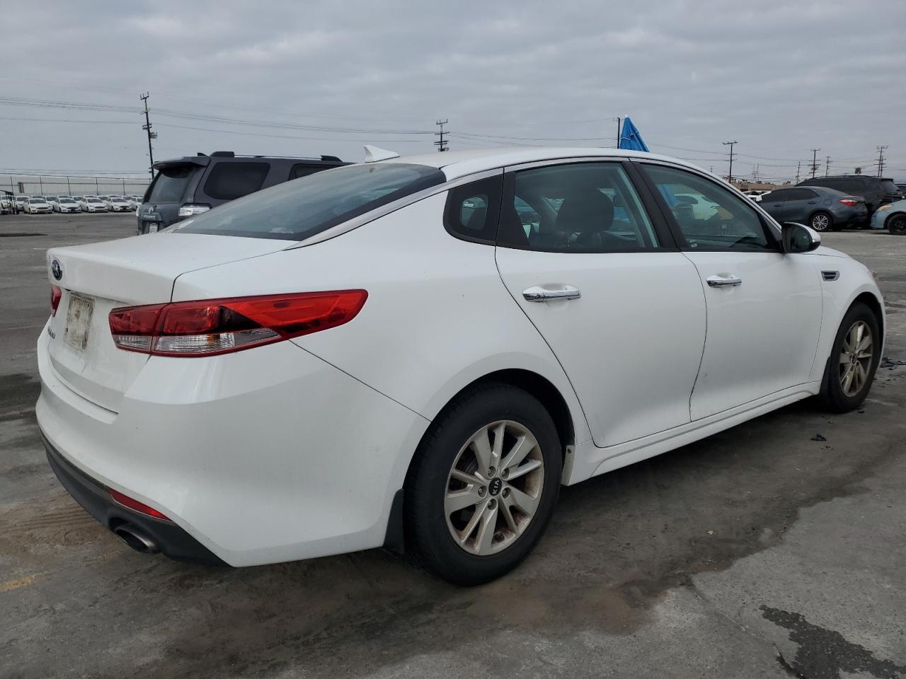 2017 Kia Optima Lx - Image 3