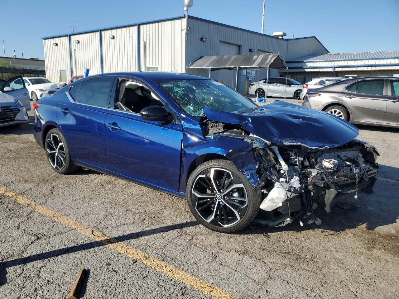 2024 Nissan Altima Sr - Фото 4