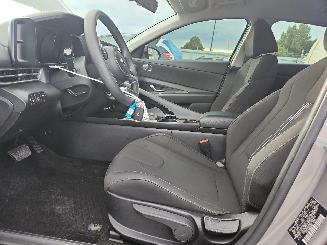 2023 Hyundai Elantra Blue - Image 7