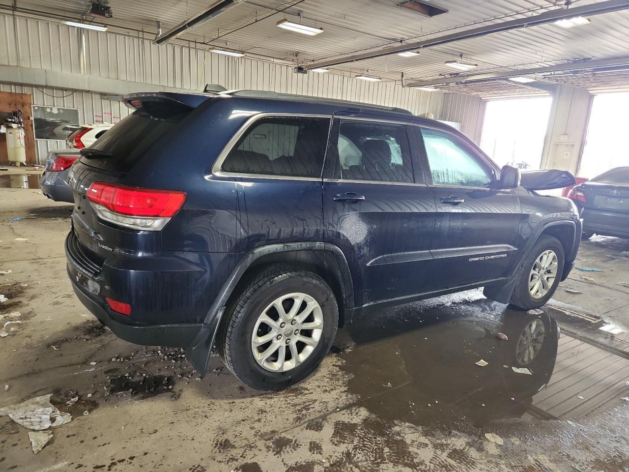 2014 Jeep Grand Cherokee Laredo - Image 3
