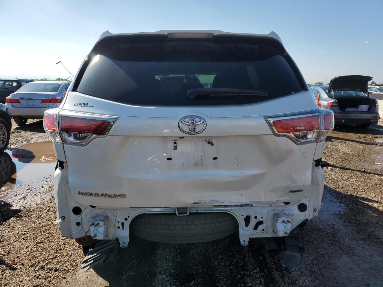 2016 Toyota Highlander Le - Image 6